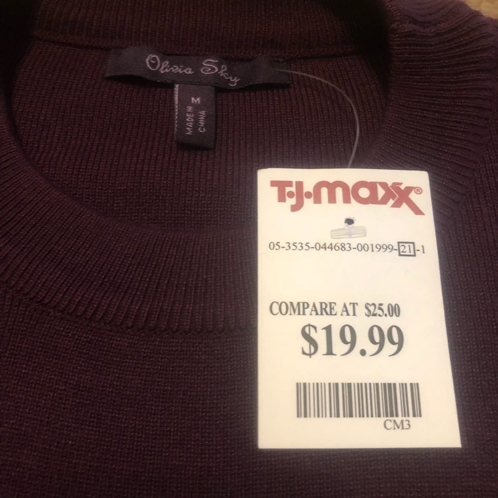 Wine colored fashion sweater